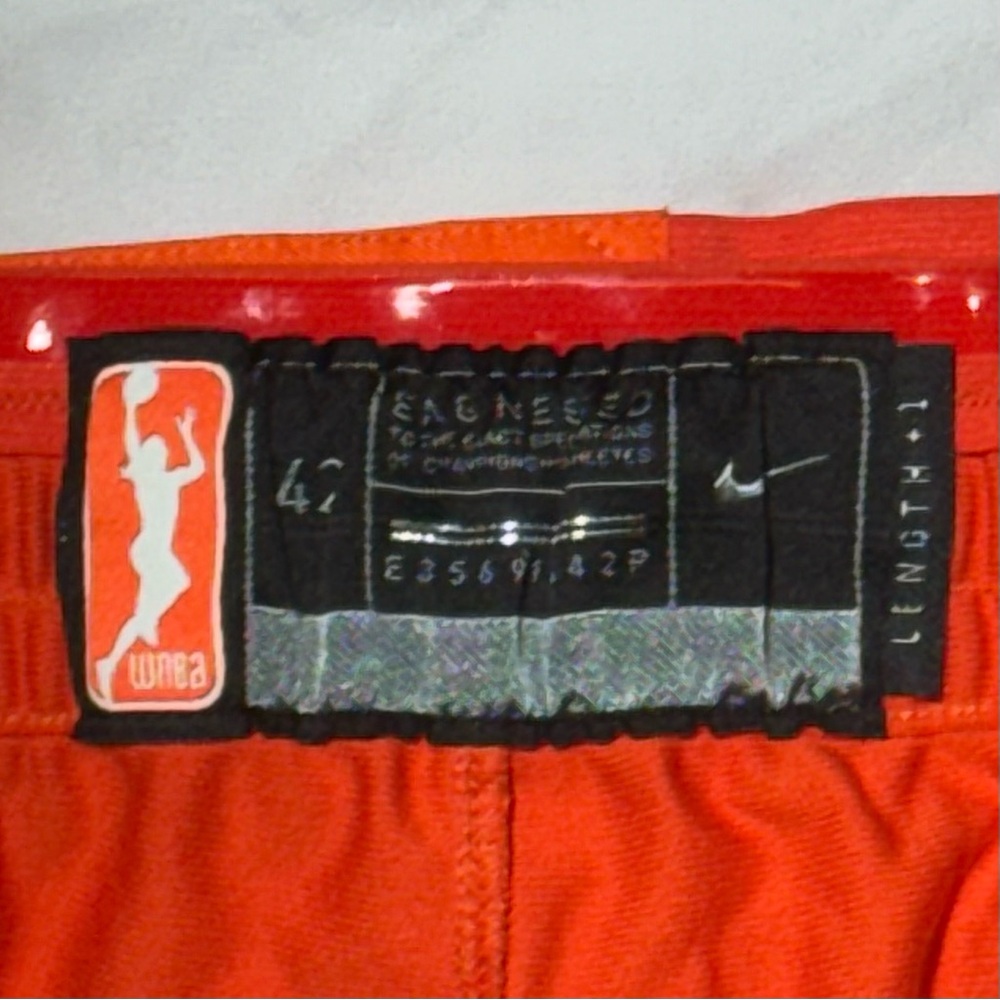 Authentic WNBA Connecticut Sun Nike Aeroswift Game Shorts XXL/42 Length +1 - Picture 8 of 9